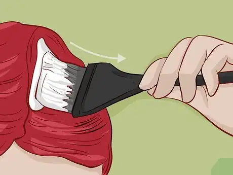 Image intitulée Get Red Hair to Blonde_Platinum Step 12