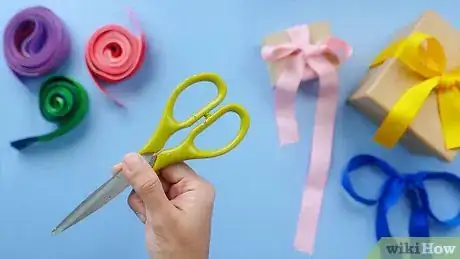 Image intitulée Keep Ribbon from Fraying Step 1
