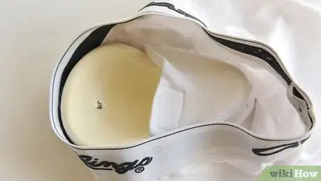 Image intitulée Choose and Wear a Protective Cup for Sports Step 1