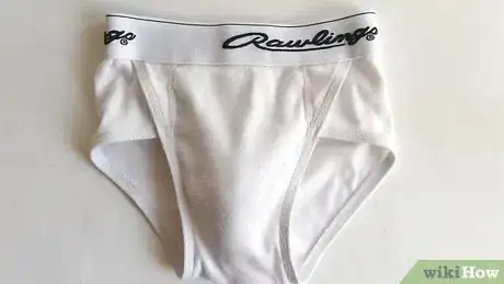 Image intitulée Choose and Wear a Protective Cup for Sports Step 2
