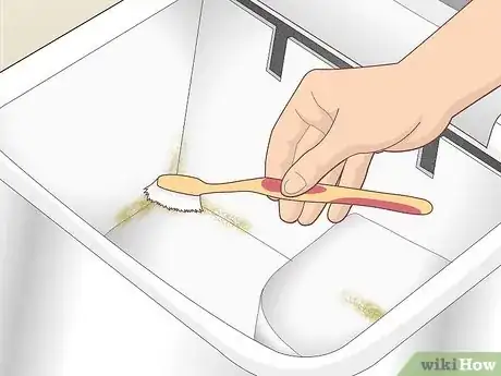 Image intitulée Clean Countertop Ice Maker Step 6
