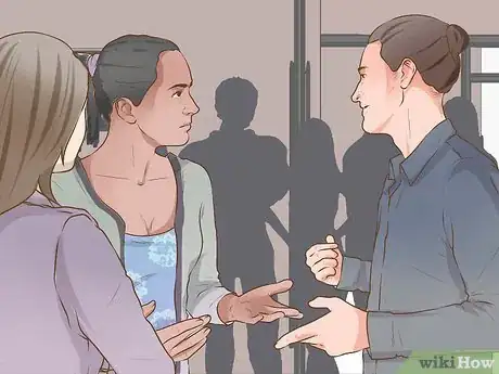 Image intitulée Talk to a Girl in a Group Step 3