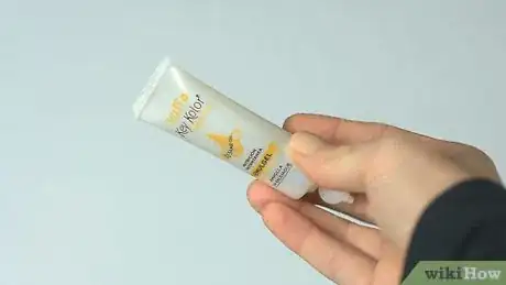 Image intitulée Bleach Dyed Hair Step 15