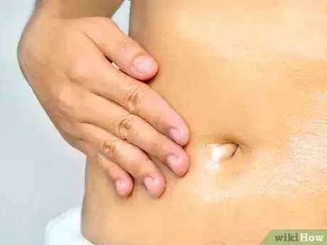 Image intitulée Use Coconut Oil on Your Hair and Skin Step 18
