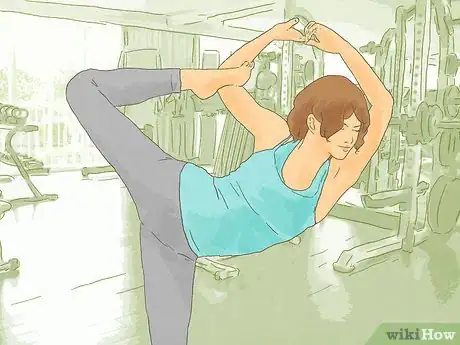 Image intitulée Check Out a Girl Without Her Noticing Step 7