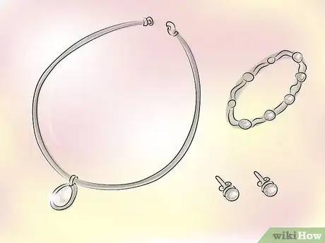 Image intitulée Accessorize a Silver Dress Step 10