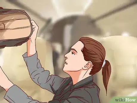 Image intitulée Sleep on an Airplane or Train Step 2