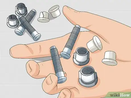 Image intitulée Remove a Toilet Seat Step 13