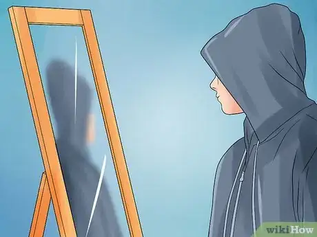 Image intitulée Cut a Hoodie Step 3