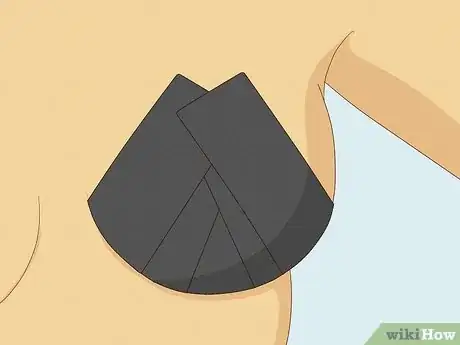 Image intitulée Tape Your Boobs for a Strapless Dress Step 19