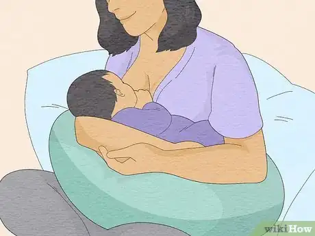 Image intitulée Use a Breast Feeding Pillow Step 6