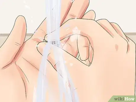 Image intitulée Take Your Nose Stud in and out of Your Nose Step 13