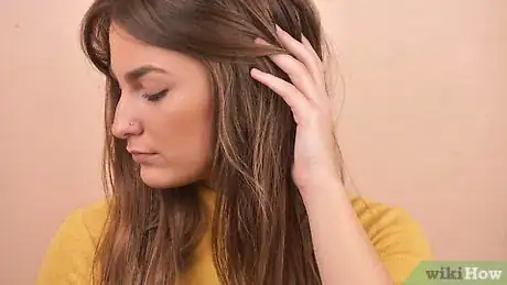 Image intitulée Curl Hair with Foam Rollers Step 5