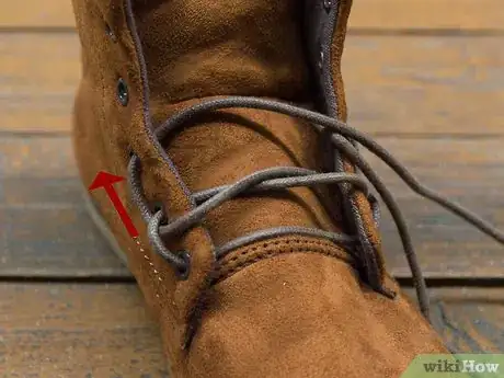 Image intitulée Lace Boots Step 16