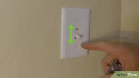 Image intitulée Replace a Light Switch Step 3