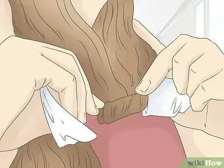 Image intitulée Get Curly Hair Without a Perm Step 4