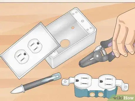 Image intitulée Add an Electrical Outlet to a Wall Step 3