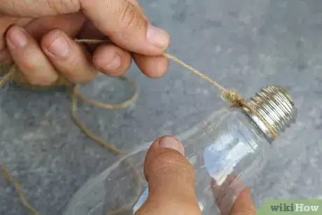Image intitulée Paint Light Bulbs Step 20