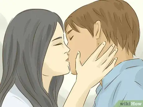 Image intitulée Kiss a Boy Step 19