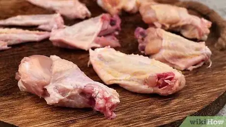 Image intitulée Cut Chicken Wings Step 6