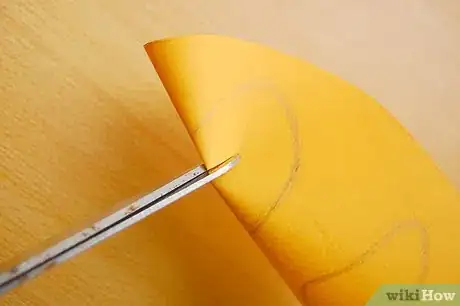 Image intitulée CutTragedyComedyMask Step 3