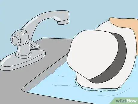 Image intitulée Clean a White Hat Step 8
