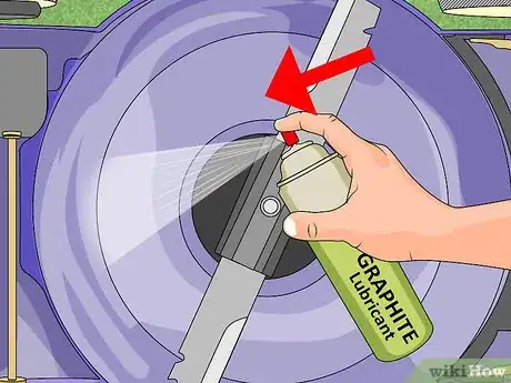 Image intitulée Stop Grass Buildup Under Any Lawn Mower Deck Step 5