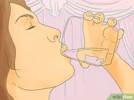Image intitulée Stop Your Voice from Shaking Step 12