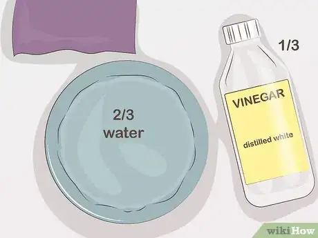 Image intitulée Get Toothpaste out of Clothes Step 9