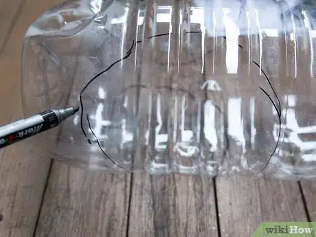 Image intitulée Build a Milk Jug Bird Feeder Step 2