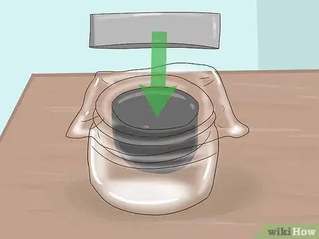 Image intitulée Fix Dried Out Eyeliner Gel Step 16