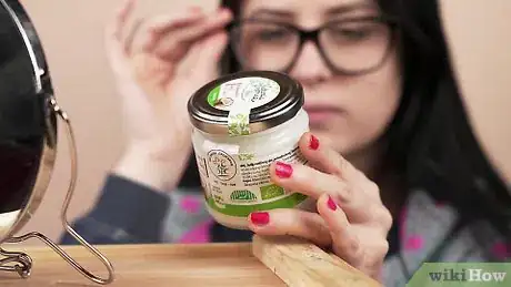 Image intitulée Use Coconut Oil for Your Hair Step 2