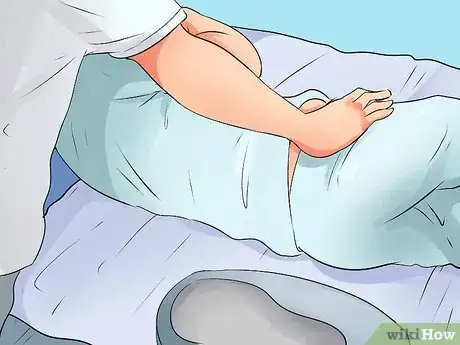 Image intitulée Position a Bedpan Step 12