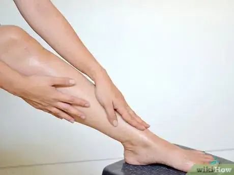 Image intitulée Use Coconut Oil on Your Hair and Skin Step 17