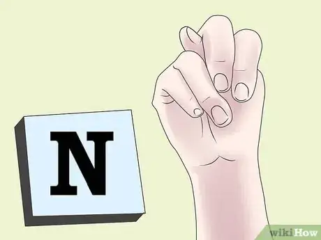 Image intitulée Fingerspell the Alphabet in American Sign Language Step 14