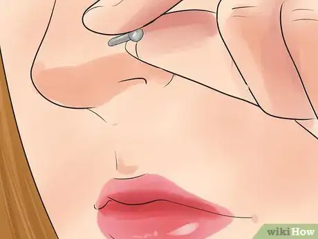 Image intitulée Take Your Nose Stud in and out of Your Nose Step 14