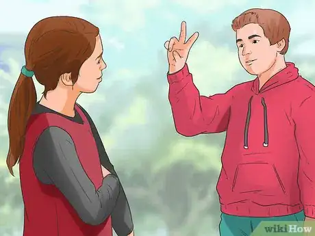 Image intitulée Tell if a Guy in Middle School Likes You Step 9