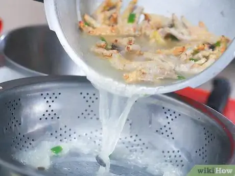 Image intitulée Cook Chicken Feet Step 16