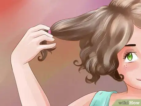 Image intitulée Cut Your Own Curly Hair Step 20