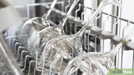 Image intitulée Clean Drinking Glasses Step 3