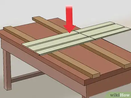 Image intitulée Cut Vinyl Siding Step 14