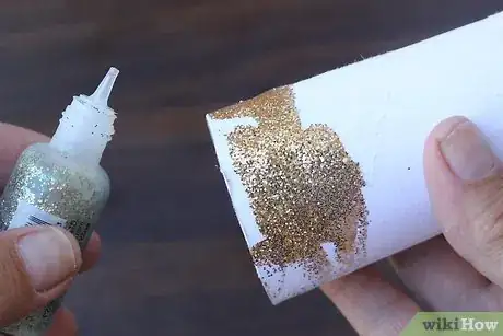 Image intitulée Make Christmas Crackers Step 22