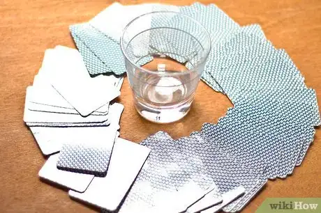 Image intitulée Play the Drinking Game King's Cup Step 1