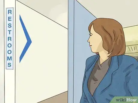 Image intitulée Poop While Standing up at a Toilet Step 9