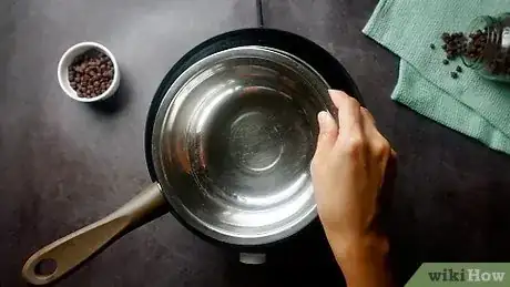 Image intitulée Make a Double Boiler (Bain Marie) Step 16