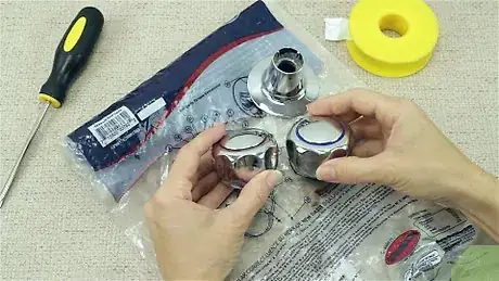 Image intitulée Replace Shower Knobs Step 14