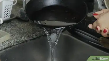 Image intitulée Clean a Cast Iron Skillet Step 4