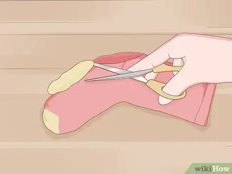 Image intitulée Make Cat Toys out of Common Household Items Step 34