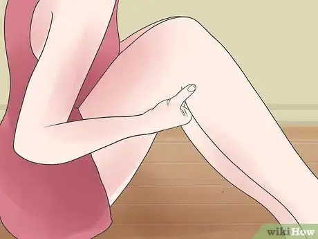 Image intitulée Tell if You Strained Your Knee Step 3