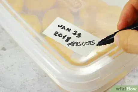 Image intitulée Freeze Apricots Step 9